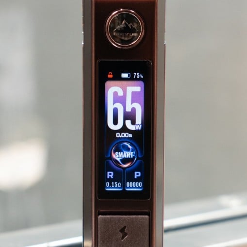 Kit Drag 6 VOOPOO : 220W, batterie intégrée, clearomiseur 5 ml